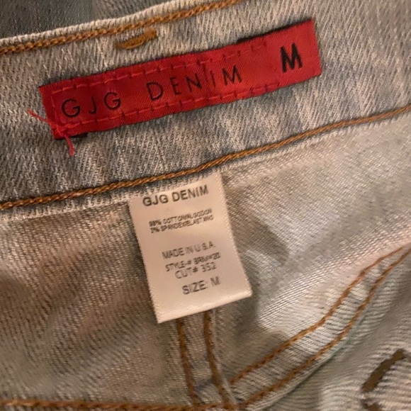 Fashion nova distressed Bermuda shorts size M - Picture 13 of 16